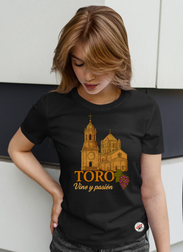 camiseta chicas negra burdeos vino y pasion